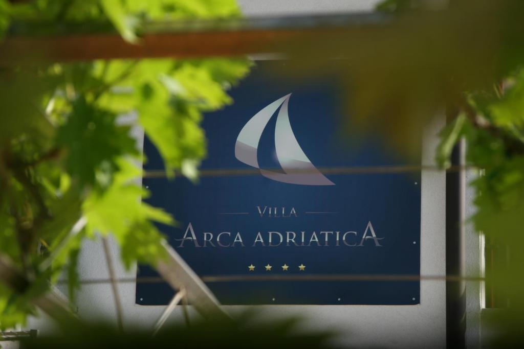 Villa Arca Adriatica สเวติยูไร ภายนอก รูปภาพ
